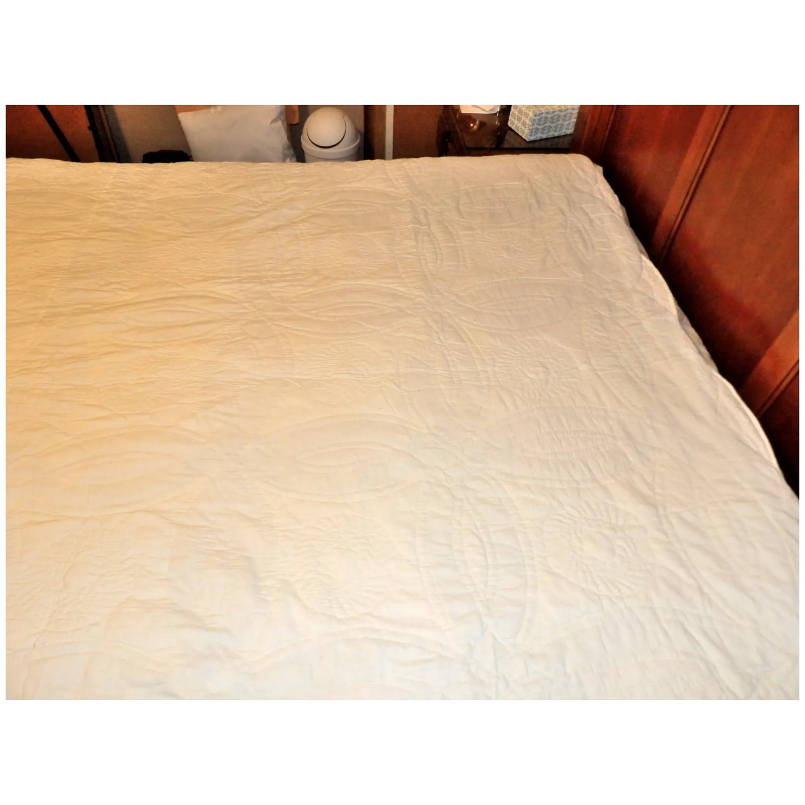 Vintage Hand Stitched Wedding Ring Quilt - 10
