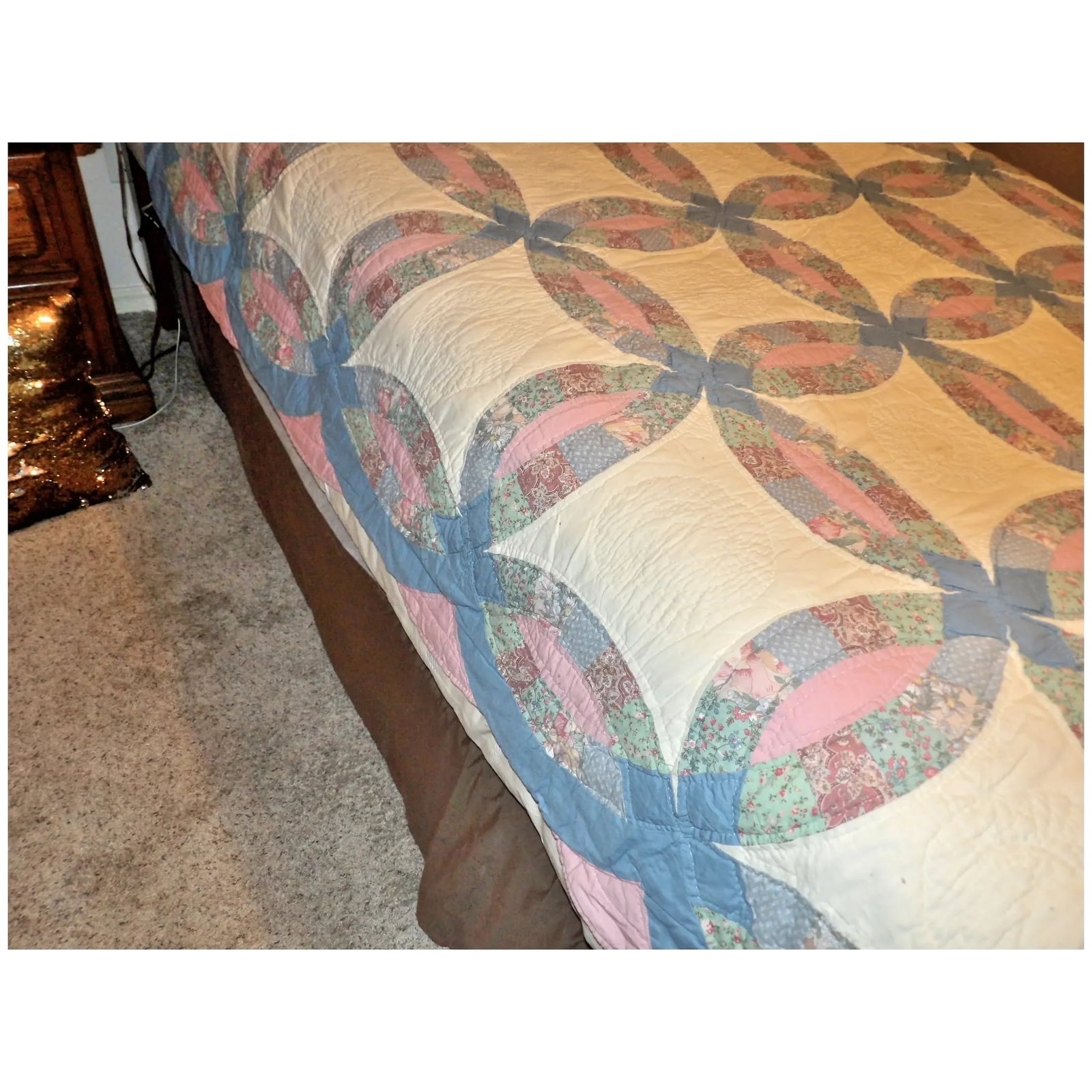 Vintage Hand Stitched Wedding Ring Quilt - 4