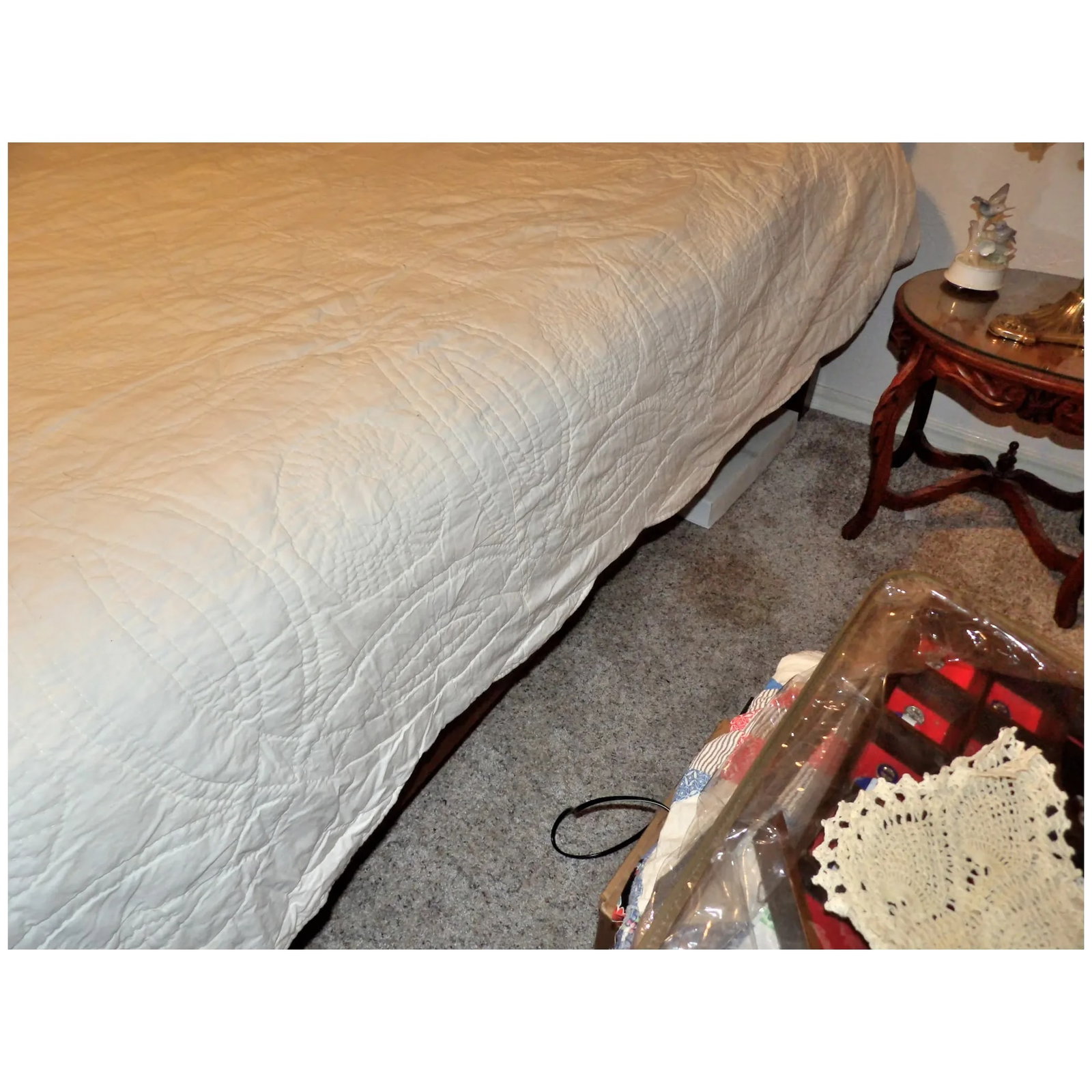 Vintage Hand Stitched Wedding Ring Quilt - 7