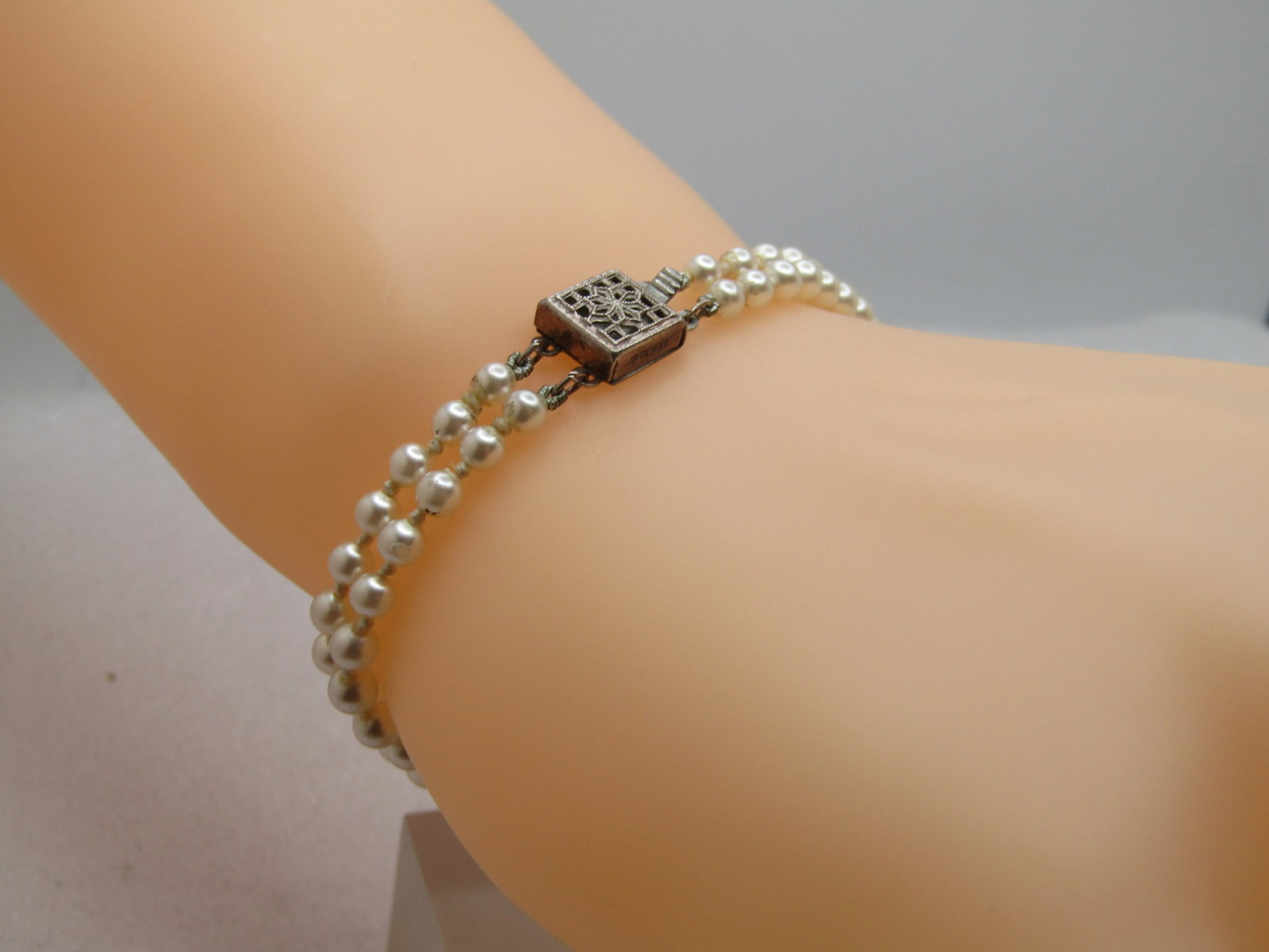 Vintage Sterling Double Strand Pearl Bracelet, 7" Graduated, Signed V. 1940's-1960's - 2