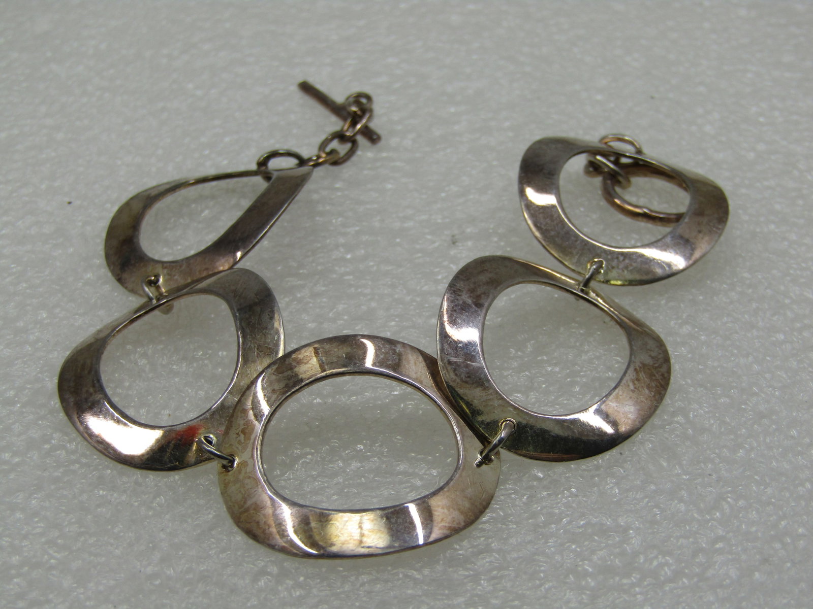 Silver Hammered Wide Oval Linked Bracelet, 7.5", Toggle Clasp - 2