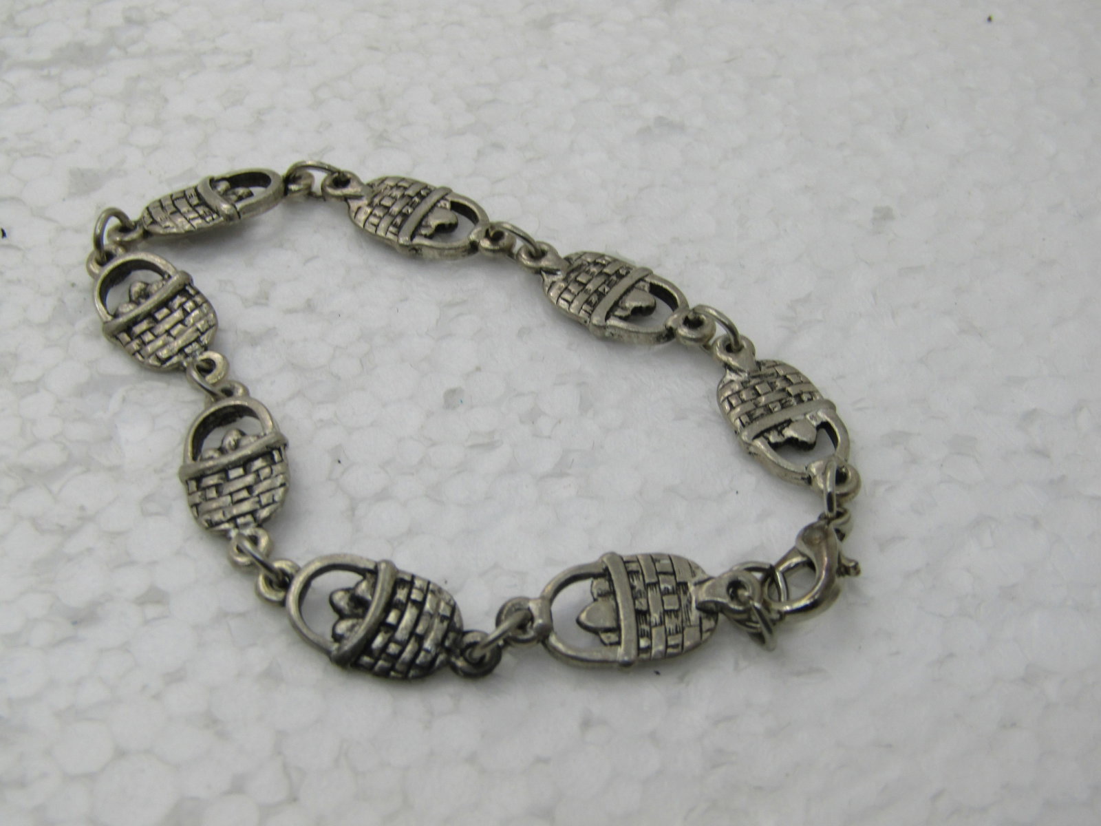 Vintage Apple Basket Link Bracelet, 7.5", 1980's-1990's, Pewter/Silver Tone - 4