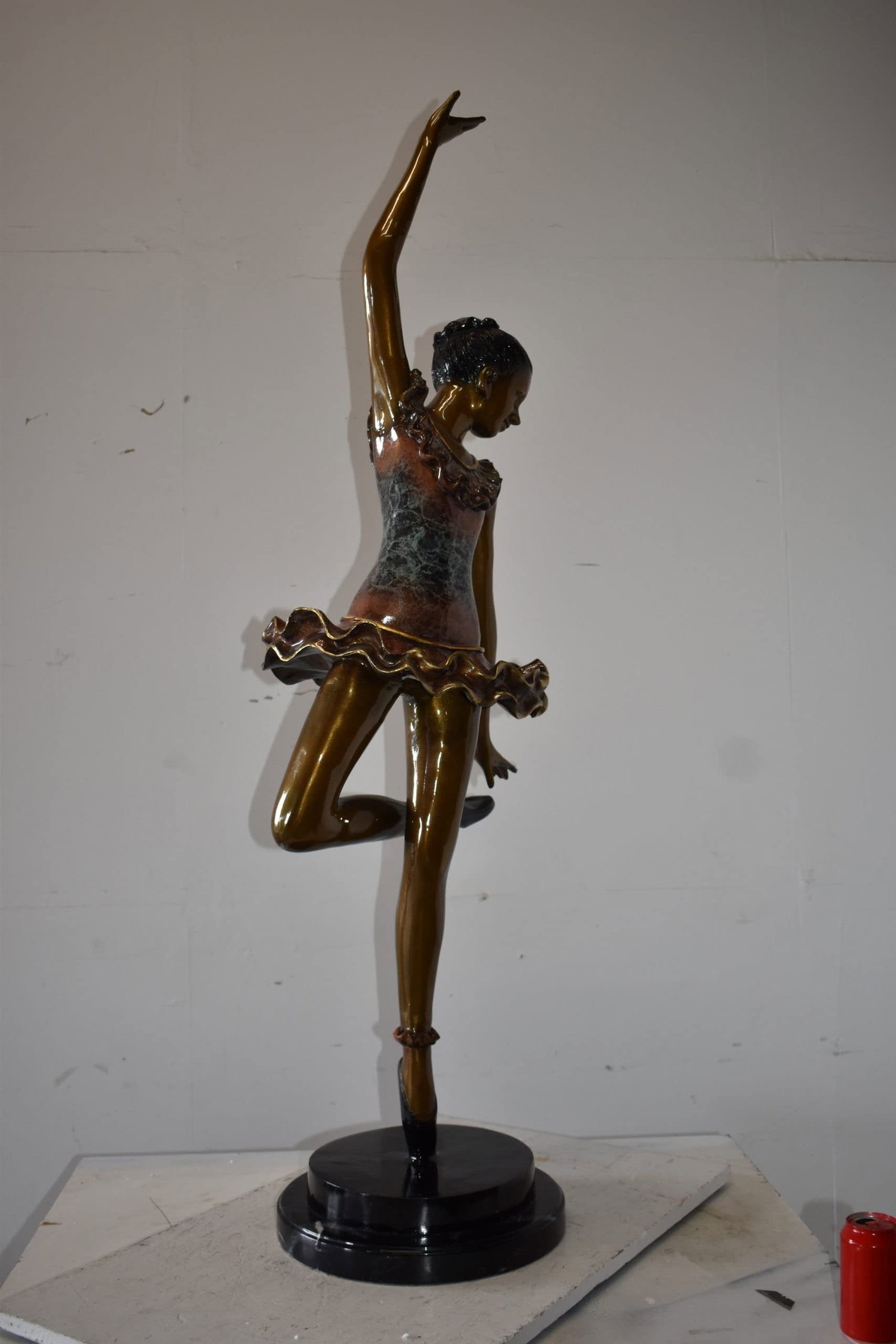 Ballet Dancer Ballerina on her Tippy Toes Bronze Statue - 6