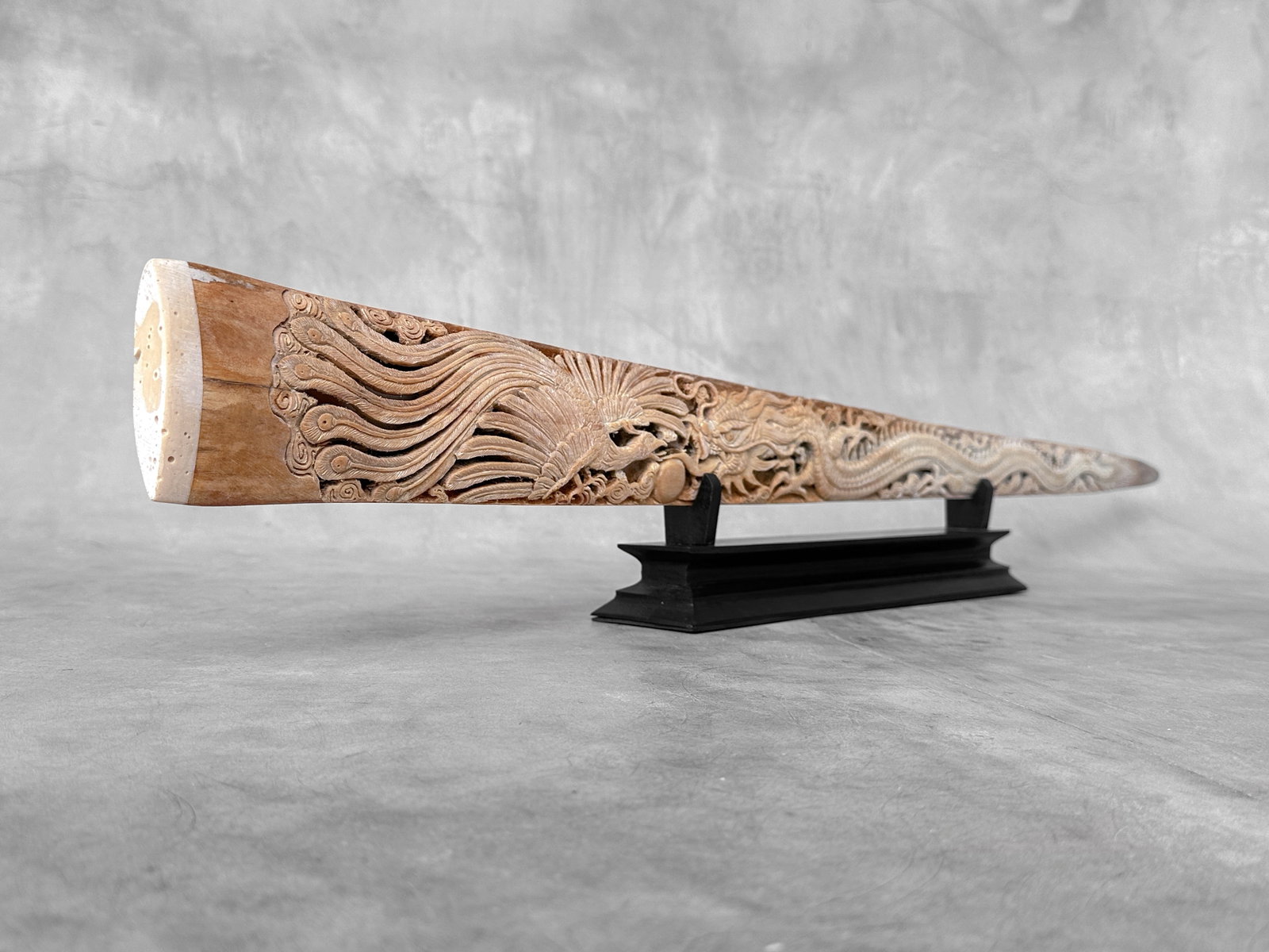 Impressive engraved swordfish rostrum - Dragon Phoenix motif - 4