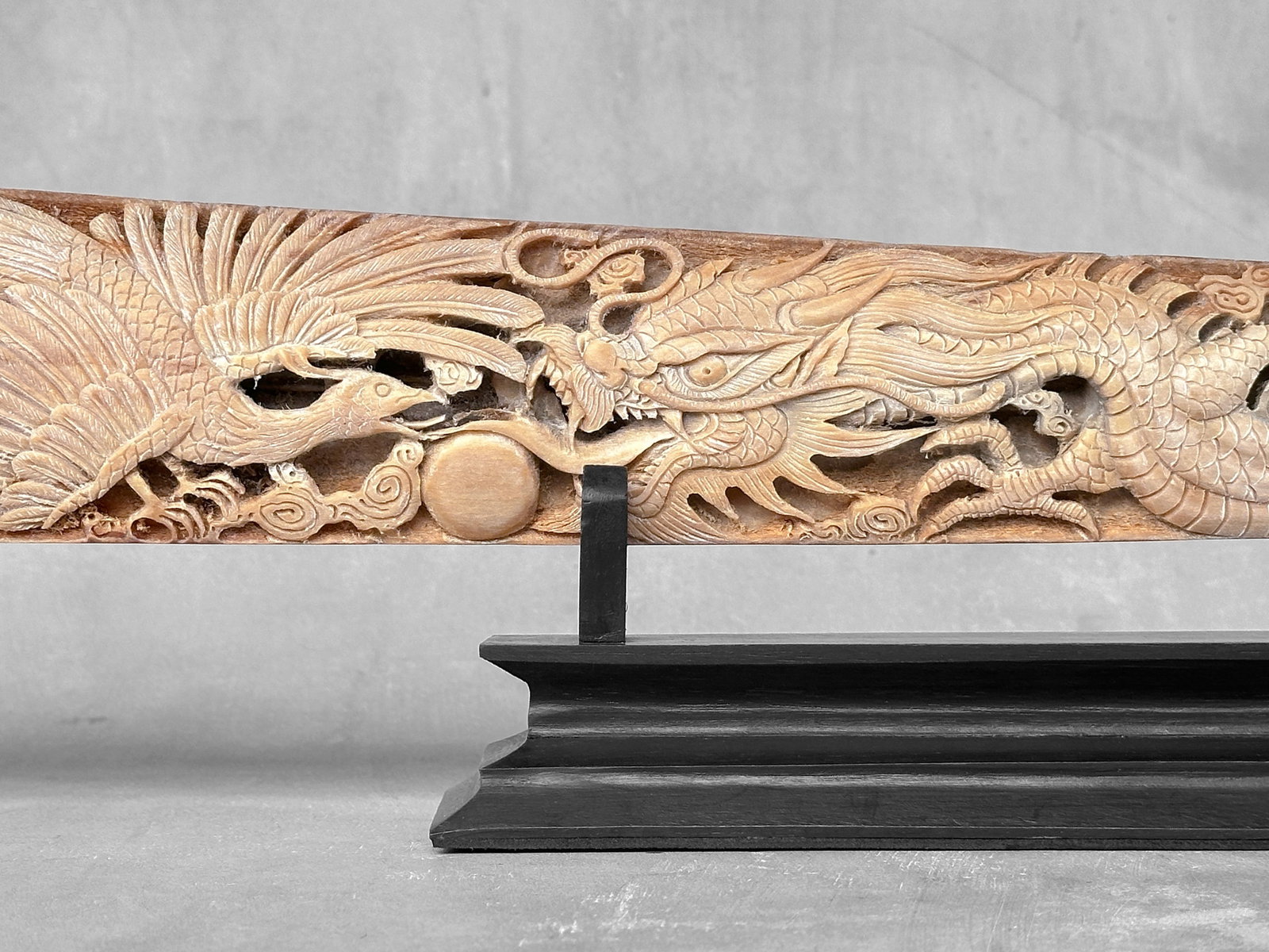Impressive engraved swordfish rostrum - Dragon Phoenix motif - 6