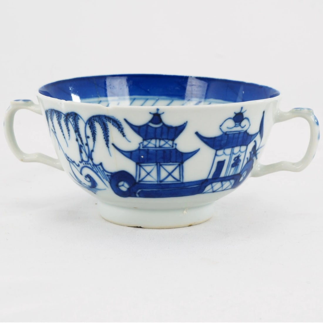 Chinese Export Porcelain Canton Pattern Two Handled Bouillon Cup 19th C - 4