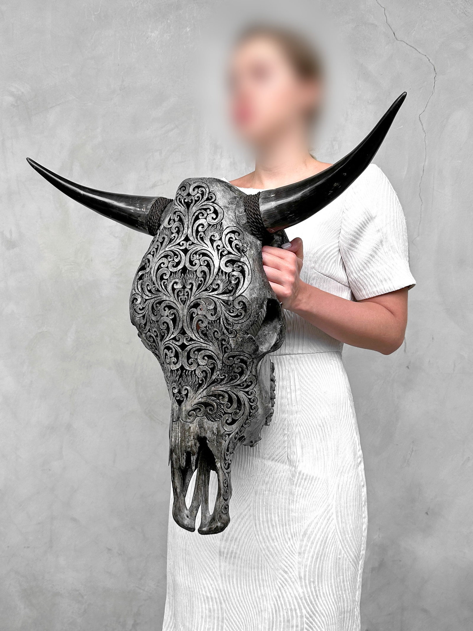 Grey bull's skull - Traditional Balinese motif - 2