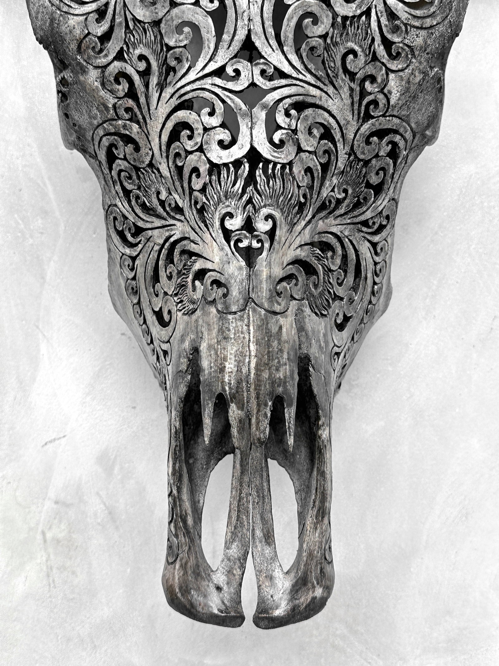 Grey bull's skull - Traditional Balinese motif - 4