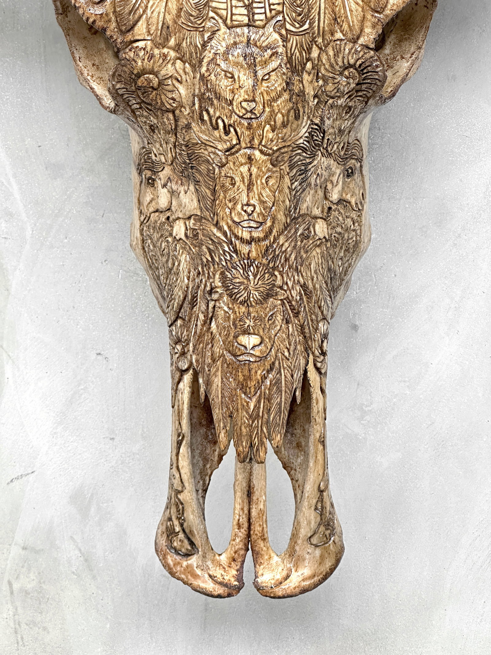 Brown water buffalo skull - Native american indian motif - 4