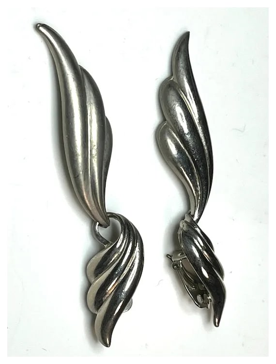 Vintage Sterling Silver Glamourous Estate Twisted Scalloped Clip Earrings - 3