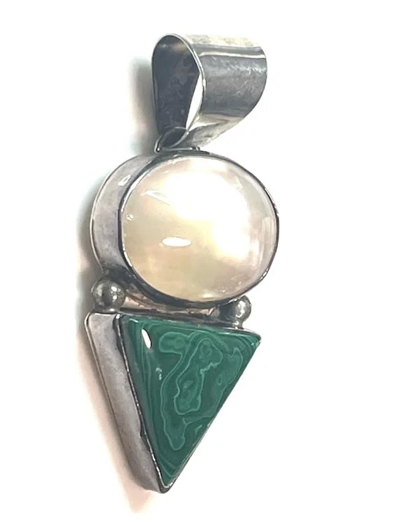 Vintage Malachite and Mother of Pearl Sterling Silver Pendant - 5