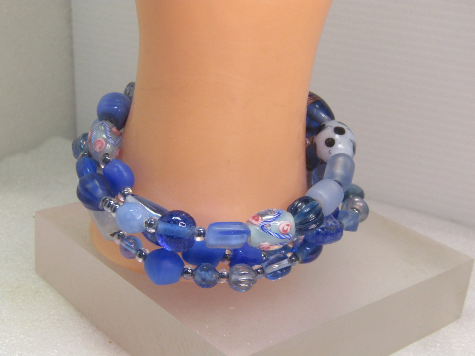 Vintage Coiled Blue Glass Mixed Beaded Bracelet, Adjusts to Most Sizes, 1990's - 5