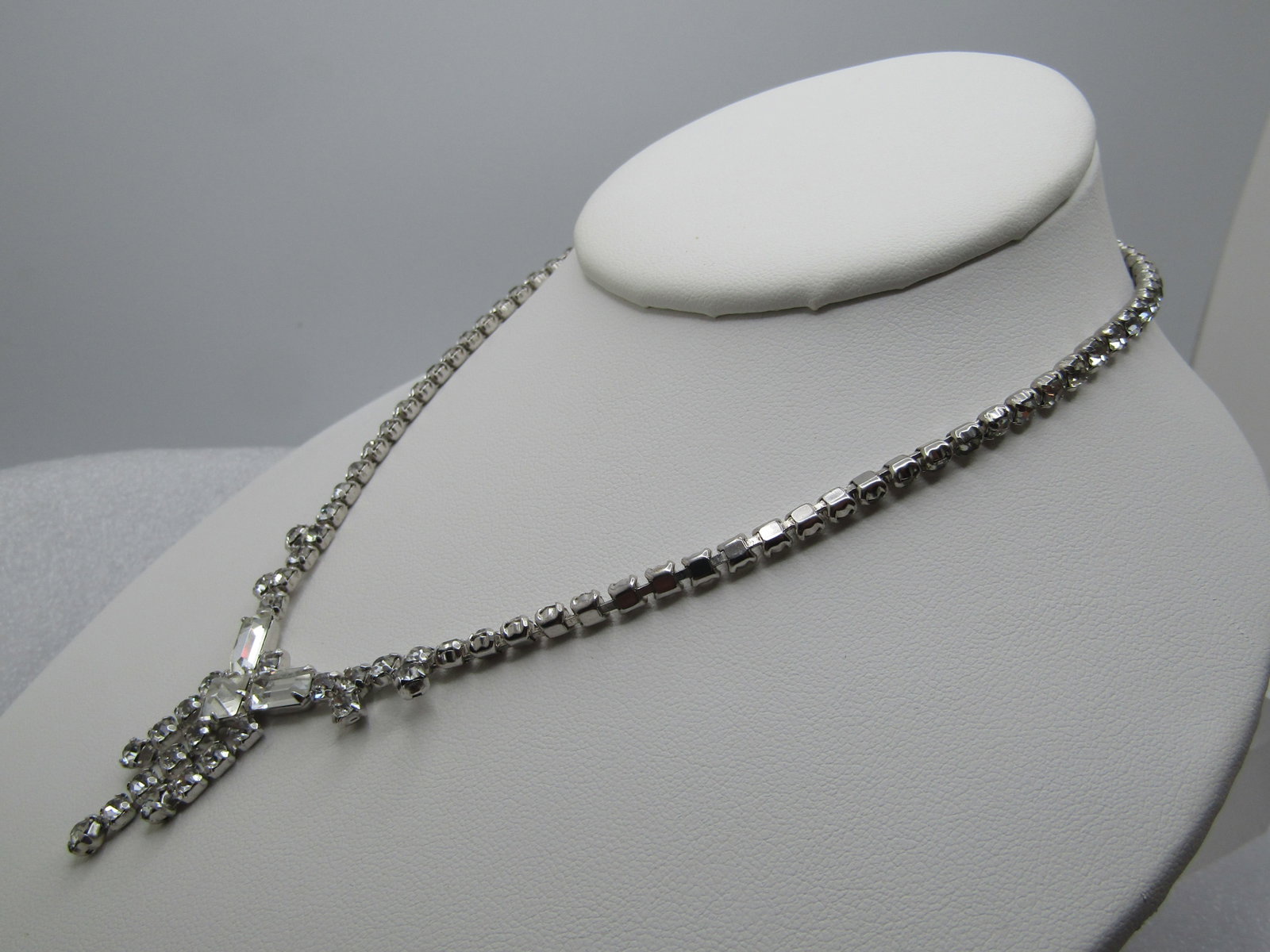Vintage Clear Glass Rhinestone Necklace, 14.5", Flip Clasp, 1960's-1980's - 2