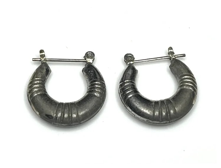 Vintage Sterling Silver Puffy Hoop Earring - 2