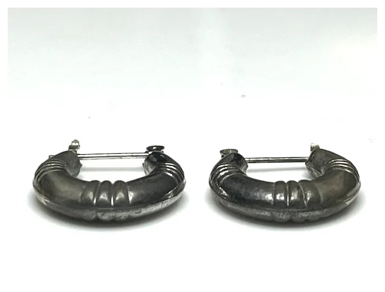 Vintage Sterling Silver Puffy Hoop Earring - 5