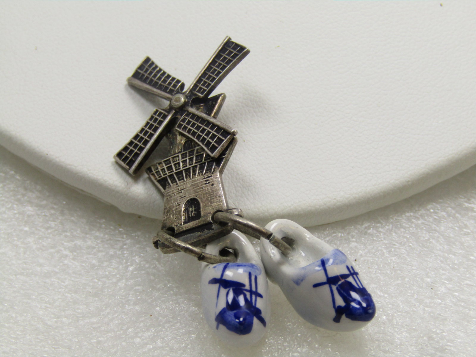 Vintage Sterling Dutch Windmill Blue Delft Shoes Brooch, 1960's - 3