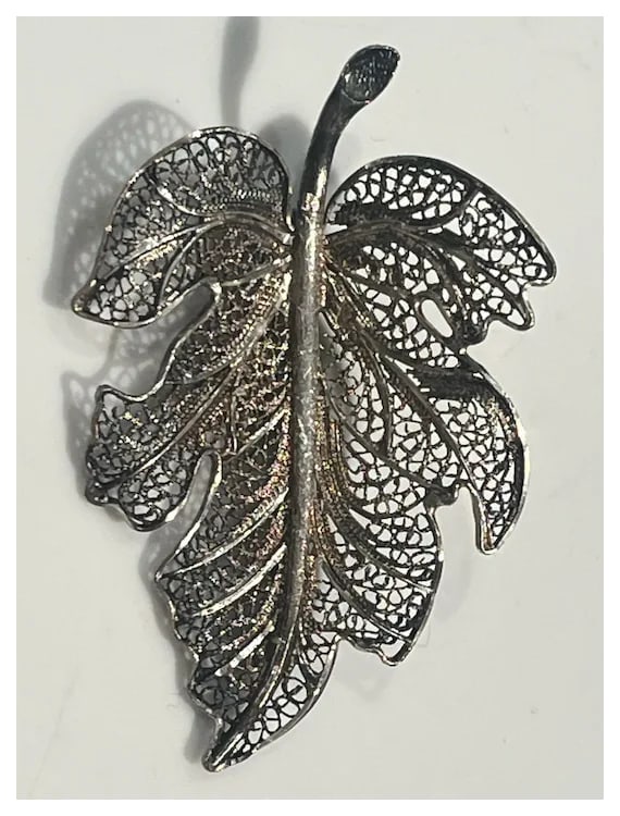 Vintage Sterling Silver Filigree Leaf Brooch from Portugal - 3