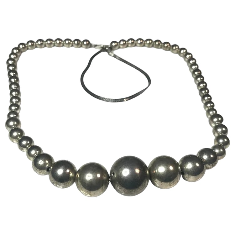 Vintage Large and Heavy Italian Sterling Silver Graduated Balls on Chain Necklace (1 of 6)