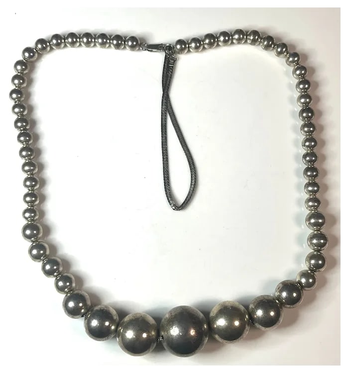 Vintage Large and Heavy Italian Sterling Silver Graduated Balls on Chain Necklace - 3