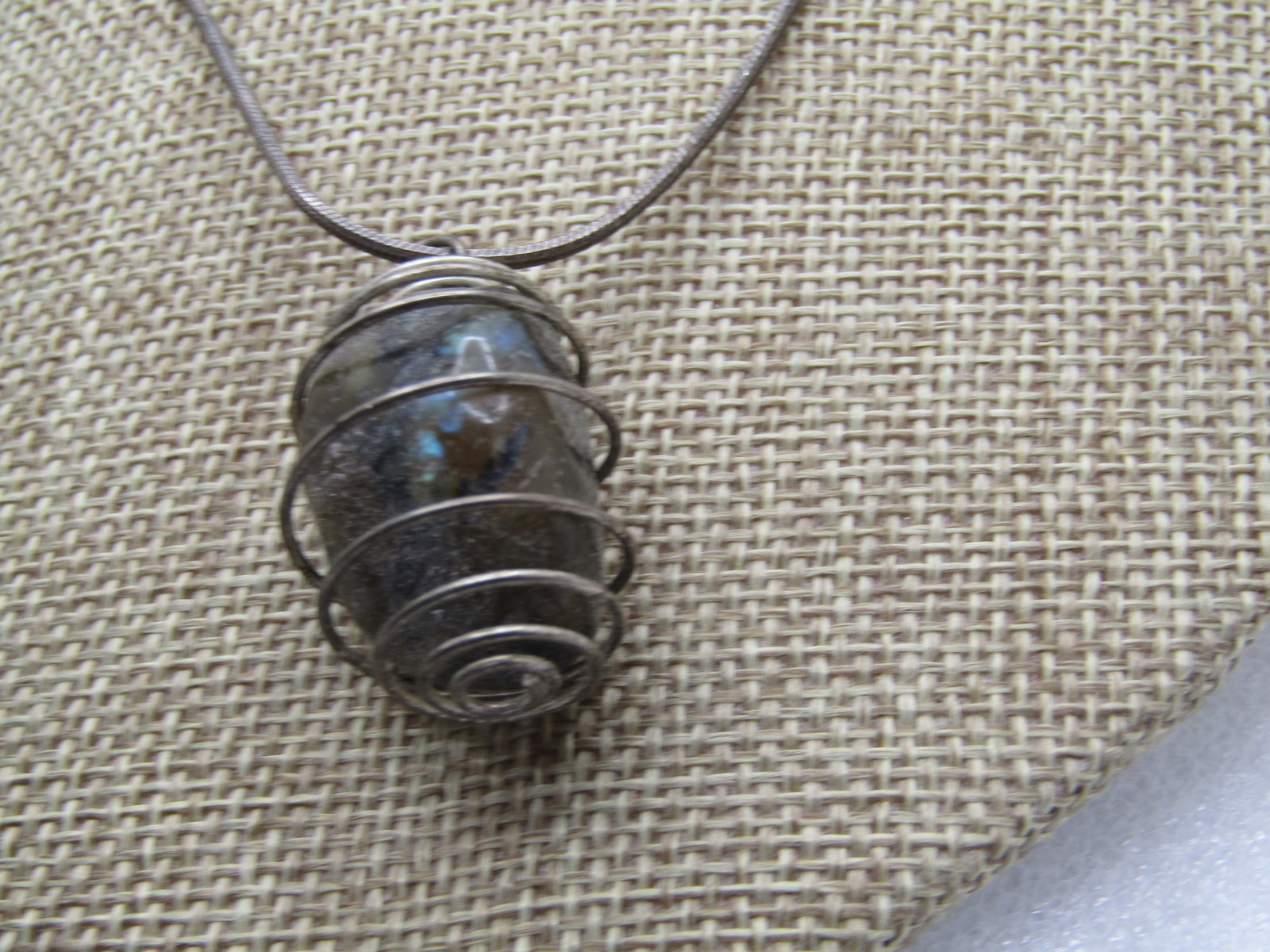 Vintage Sterling Spectrolite/Labradorite Caged Pendant Necklace, 16", 1980's-1990's, Southwestern - 4