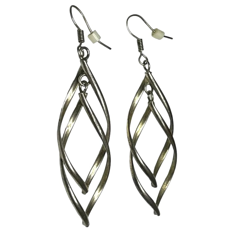 Estate Sterling Silver Double Spiral Twisted Drop Earrings: Title: Estate Sterling Silver Double Spiral Twisted Drop Earrings Description: Estate Sterling Silver Double Spiral Twisted Drop Earrings. No Hallmark seen: Tested as Sterling Silver. Weighs 5.6