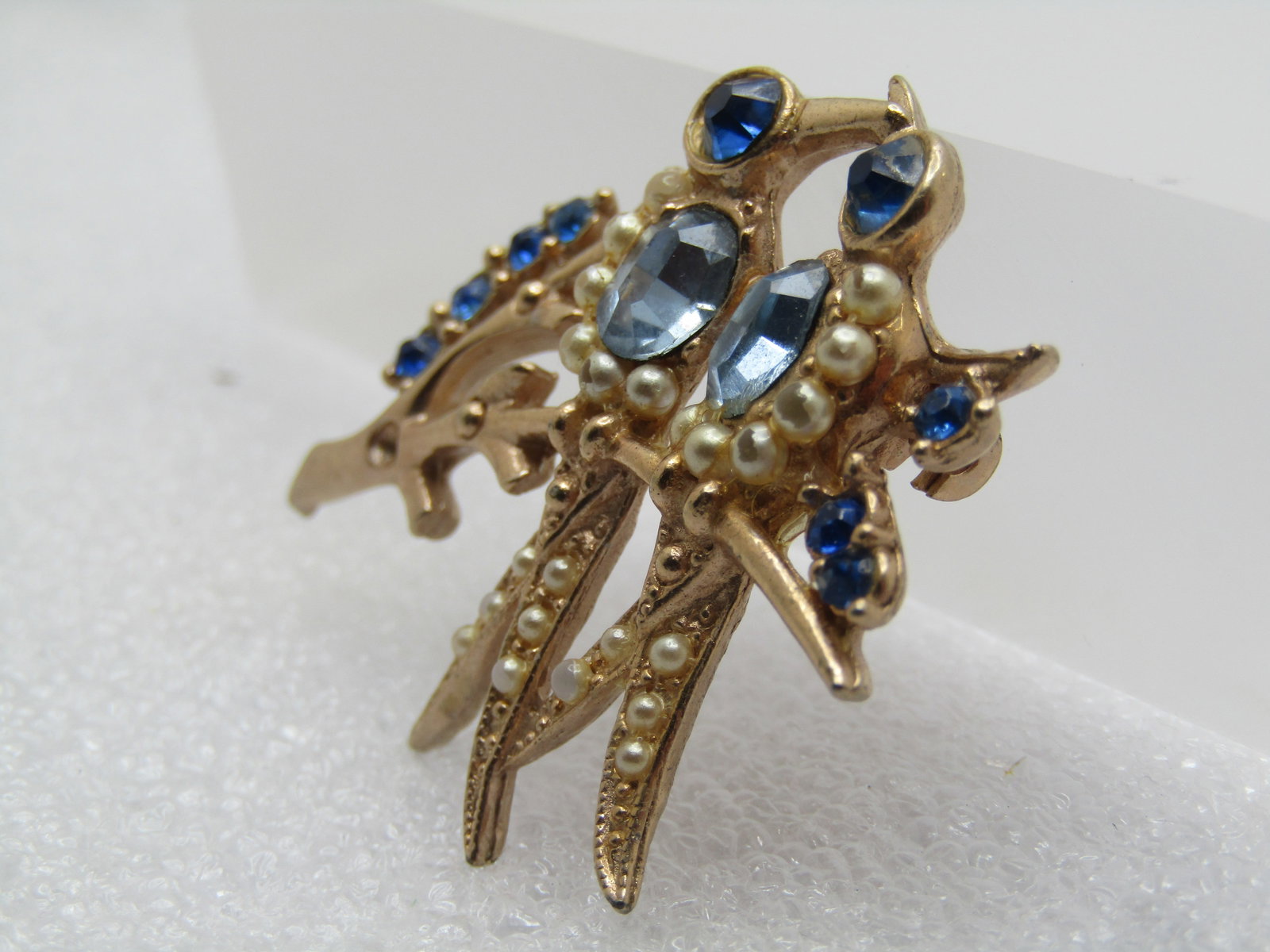 Vintage Lovebirds Brooch on Branch, 1960's-1970's, Rhinestones/Faux Pearl - 2