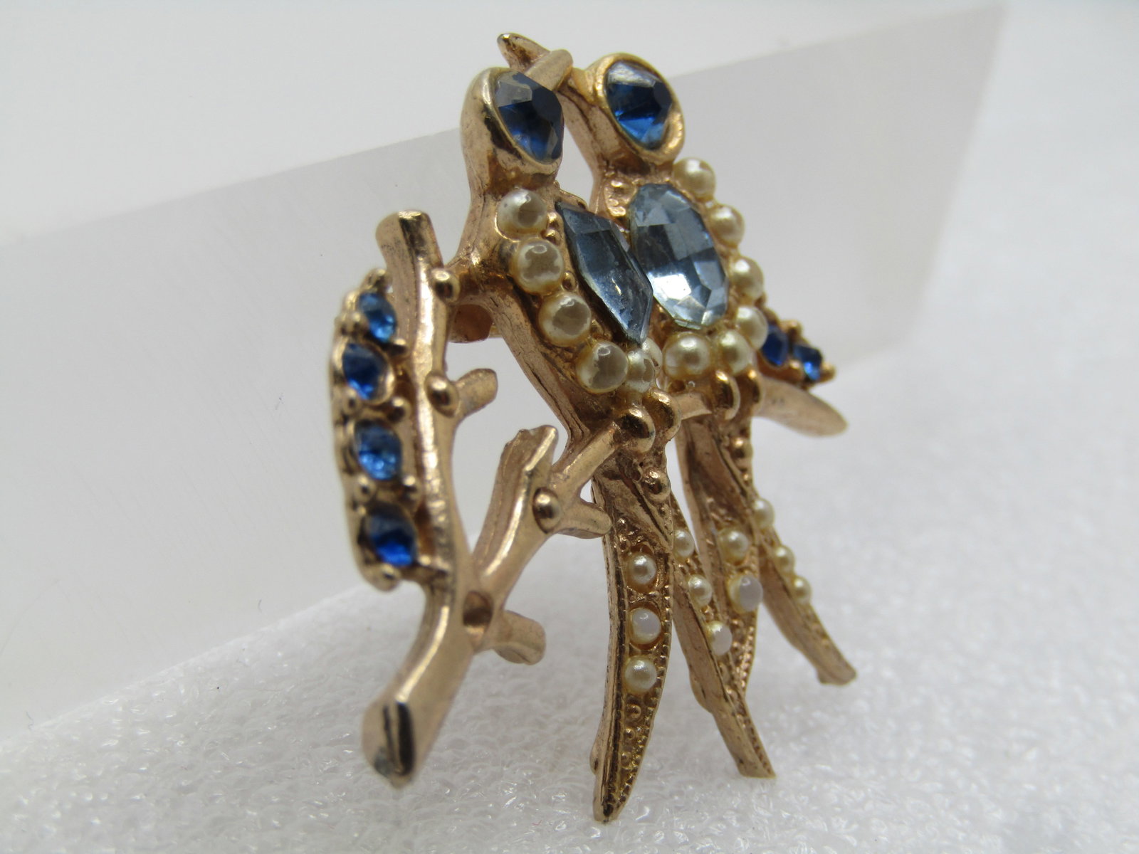Vintage Lovebirds Brooch on Branch, 1960's-1970's, Rhinestones/Faux Pearl - 3