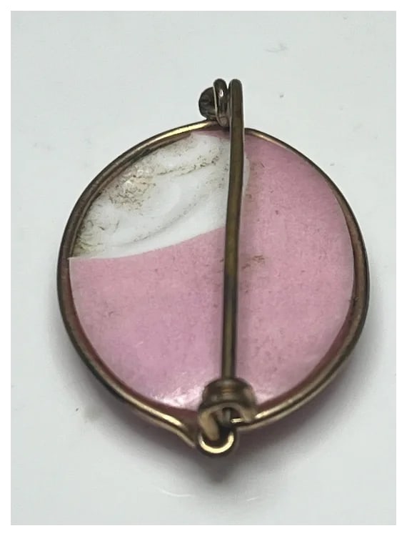 Vintage Pink Ceramic Cameo Brooch - 7