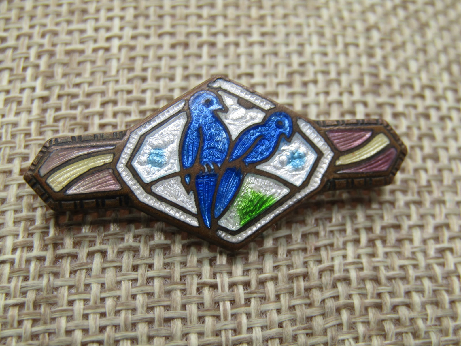 Vintage Guilloche Blue Lovebirds Brooch, 1920's - 3