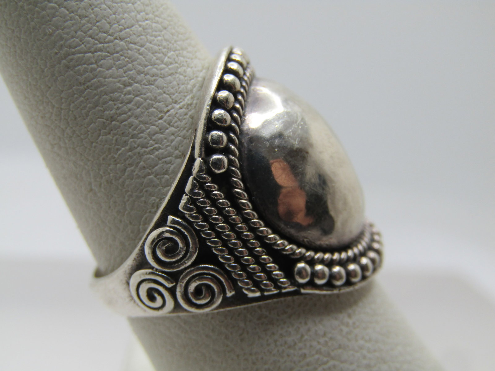 Vintage Sterling Hammered Ball Themed Ring, Sz. 7.5, 1980's - 3