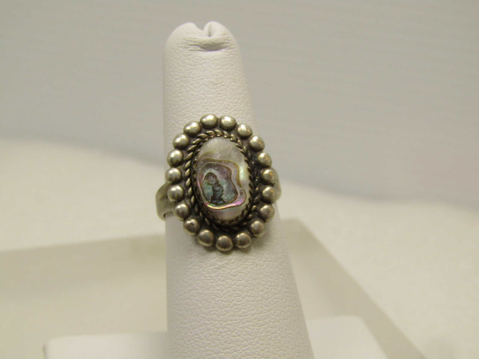 Vintage Sterling Southwestern Abalone Ring, Sz. 6, Bell Trading, 1960's-1970's: Title: Vintage Sterling Southwestern Abalone Ring, Sz. 6, Bell Trading, 1960's-1970's Description: Vintage Sterling Southwestern Abalone Ring, Sz. 6, Bell Trading, 1960's-1970's. This has an oval abal