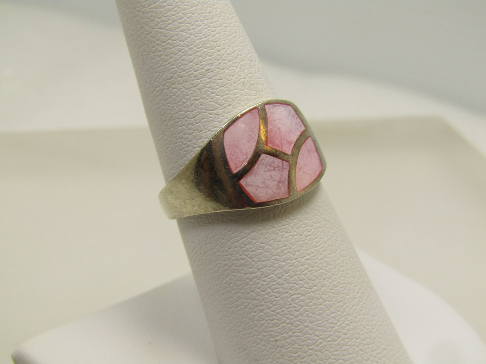 Vintage Inlaid Pink Mother-of-Pearl ring, Sz. 7.75, 1980's, Signed - 3
