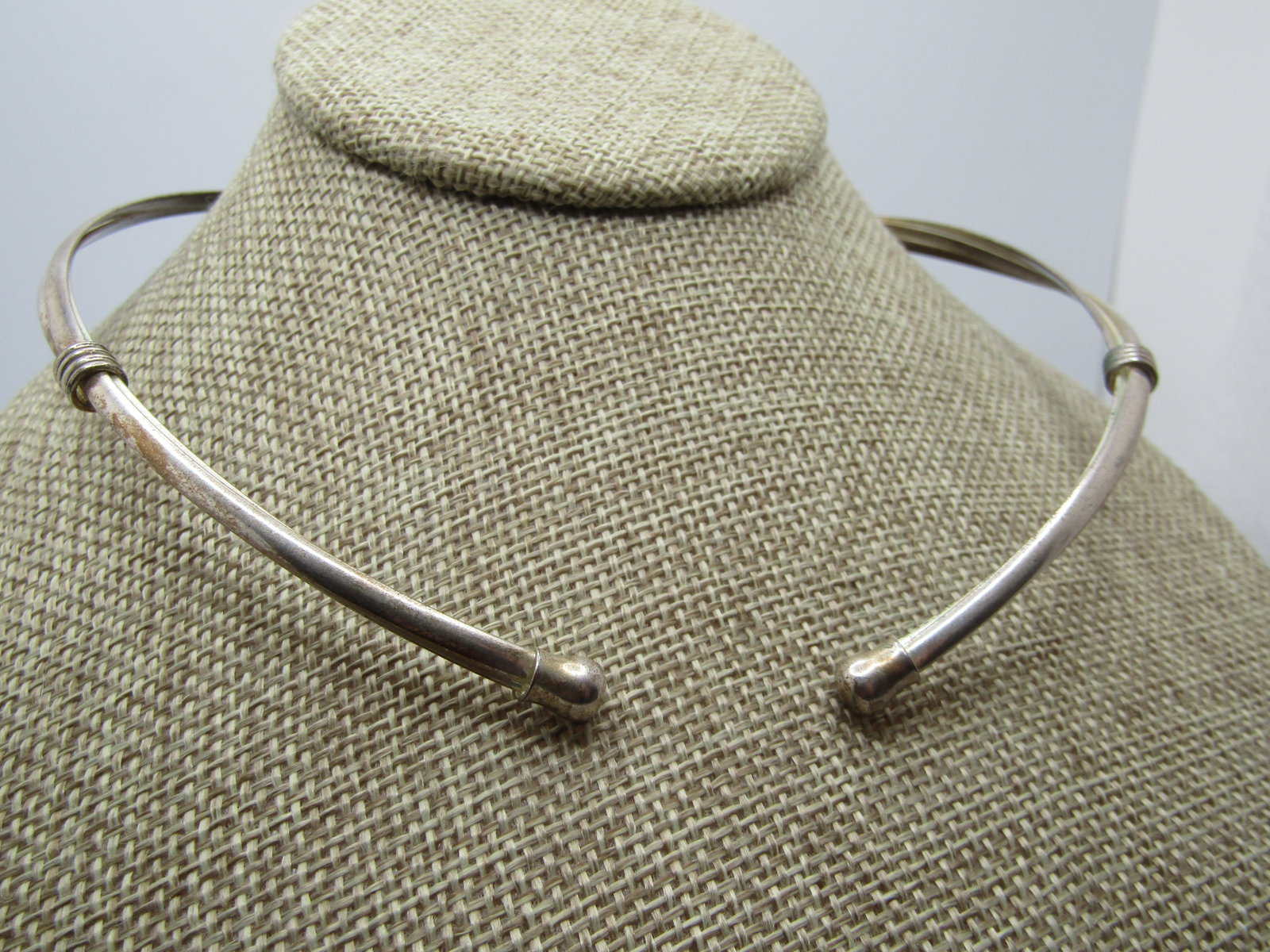 Vintage Triple Band Cuff Necklace/Choker, 16" -17", Silver Tone 1970's-1980's - 4