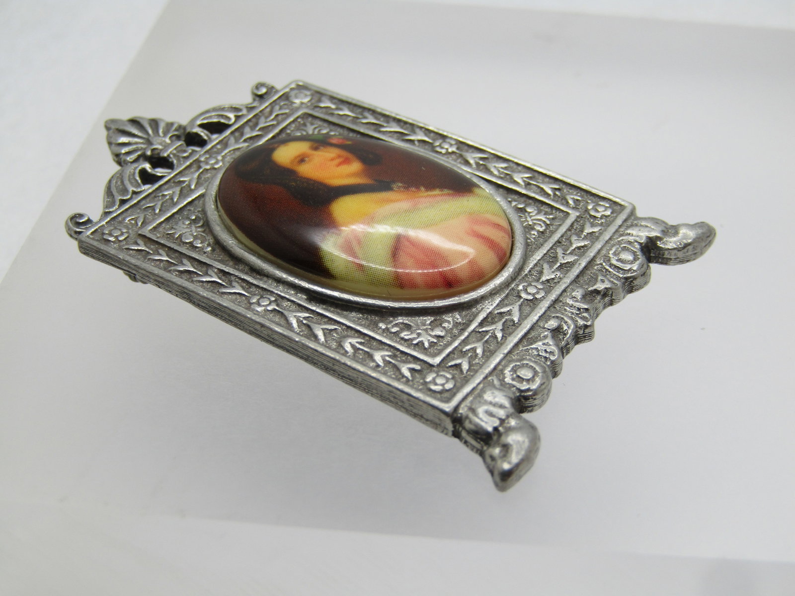 Vintage Faux Painted Cameo Brooch in Photo Frame Setting, 1970's - 5
