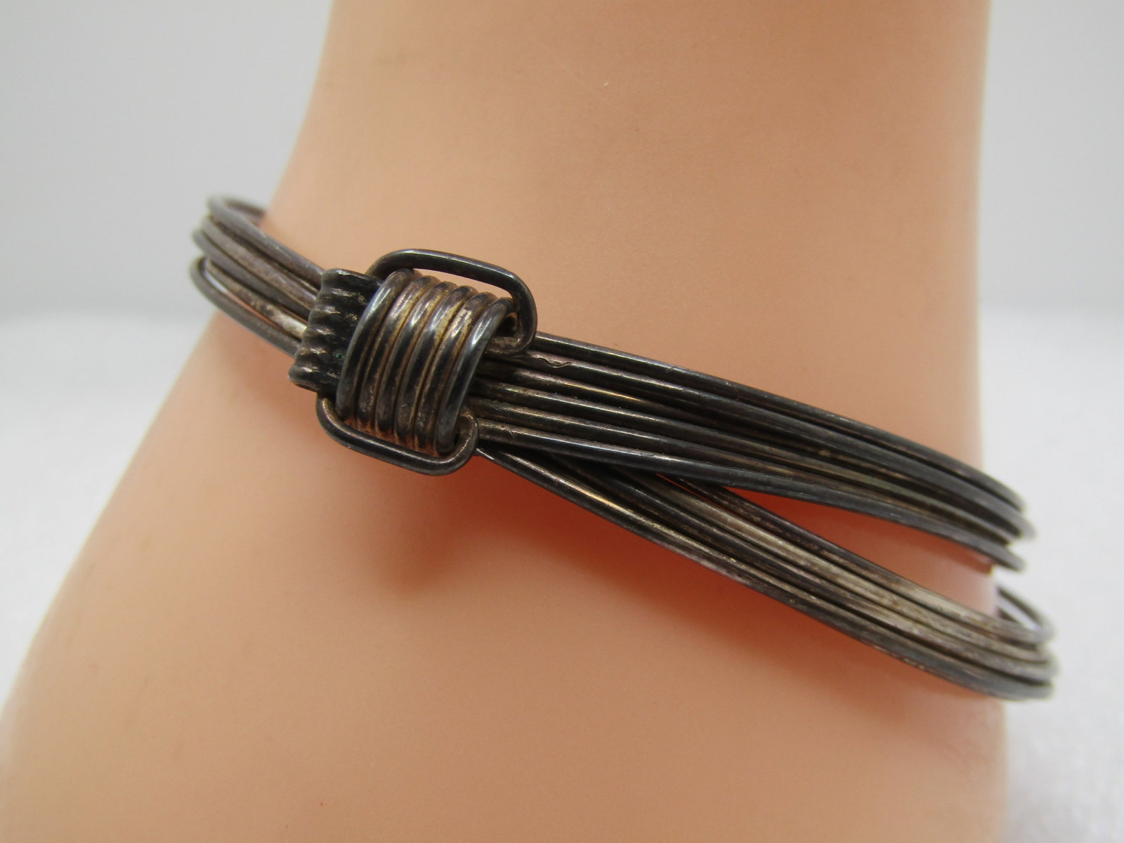 Vintage Sterling Six Strand Slide Knot Bracelet, Unisex 6.75"-8.75", 1970's and After: Title: Vintage Sterling Six Strand Slide Knot Bracelet, Unisex 6.75"-8.75", 1970's and After Description: Vintage Sterling Six Strand Slide Knot Bracelet, Unisex 6.75"-8.75", 1970's and After. These a