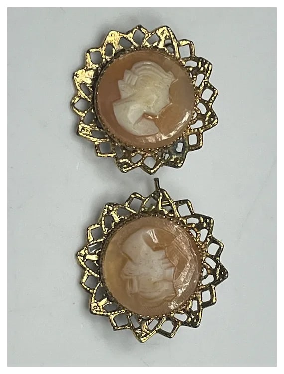 Vintage Gold Tone Cameo Costume Earrings - 3