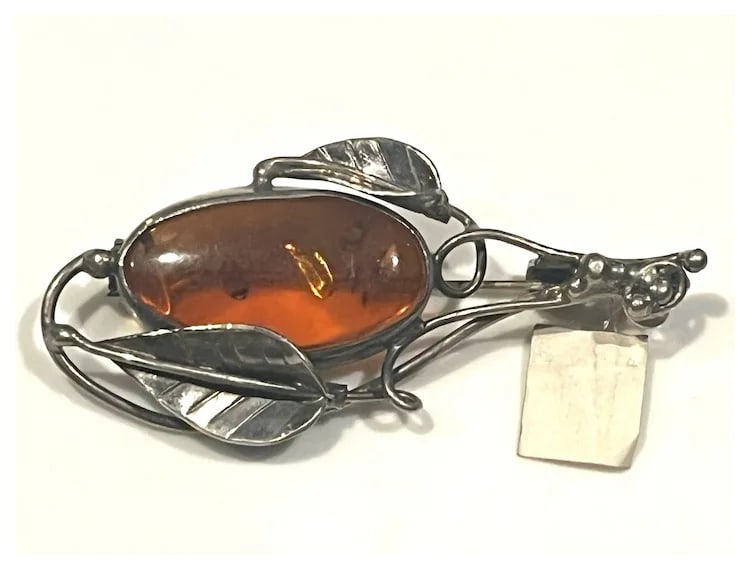 Vintage Art Nouveau Sterling Silver Baltic Amber Brooch - 2