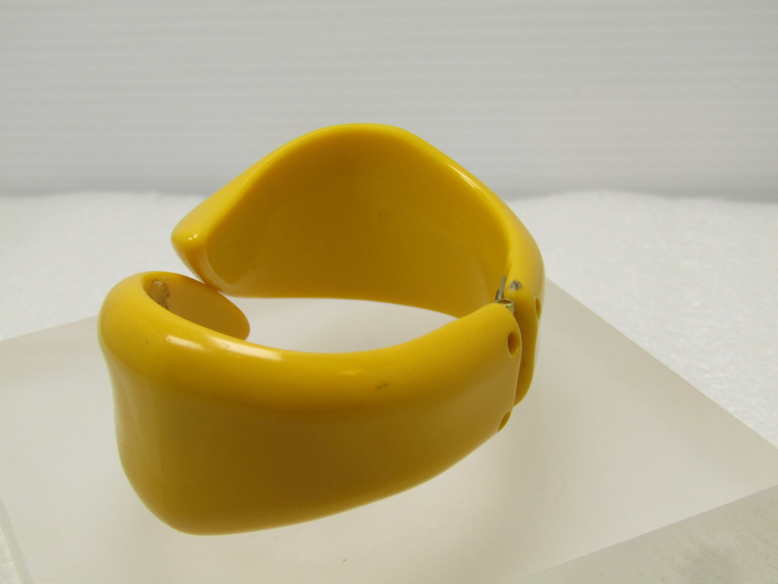 Vintage Yellow Acrylic Hinged Clamper Bracelet, 1950's-1960's, 7" - 5