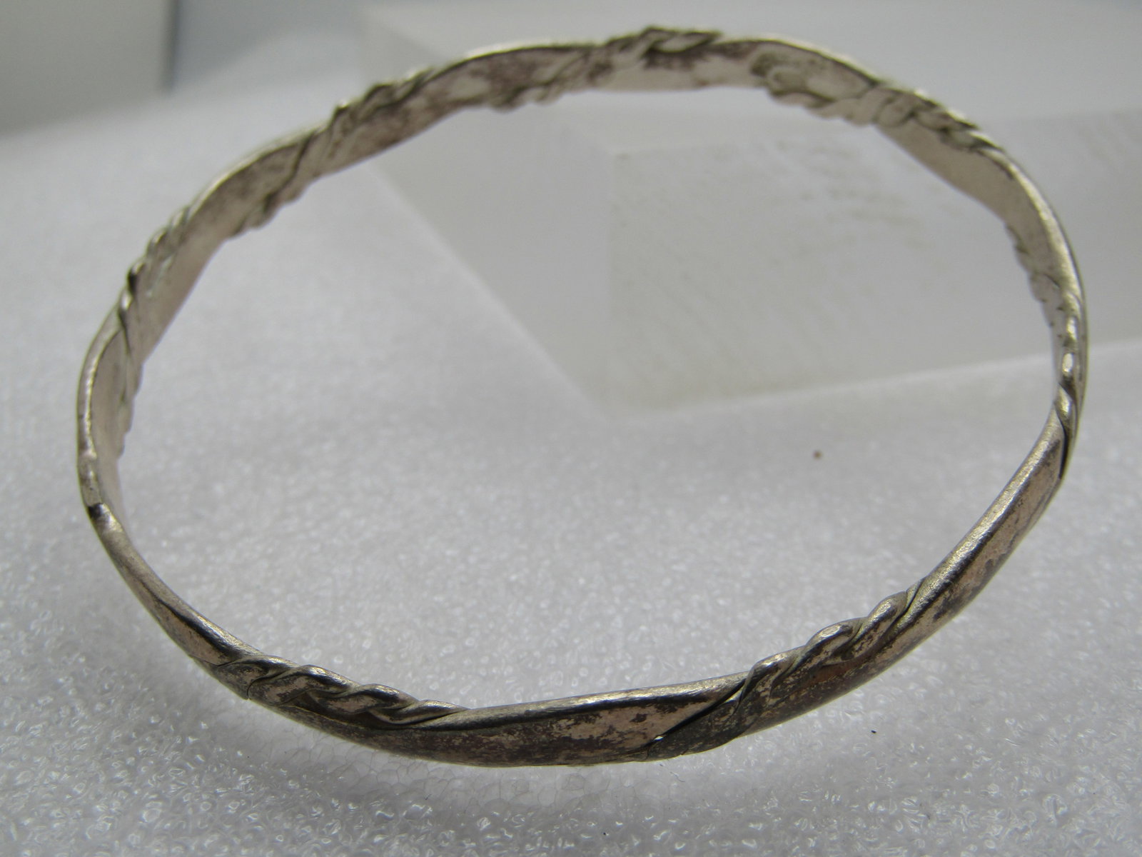 Vintage 8" Cuff Bracelet, Mexico, Alpaca Silver, 1970's: Title: Vintage 8" Cuff Bracelet, Mexico, Alpaca Silver, 1970's Description: Vintage 8" Cuff Bracelet, Mexico, Alpaca Silver, 1970's. This has an 8" measurement witha 2.75" round opening. It is appx. 6