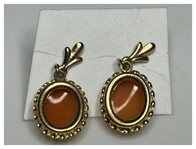 Vintage Gold Tone Costume Cameo Earrings - 3