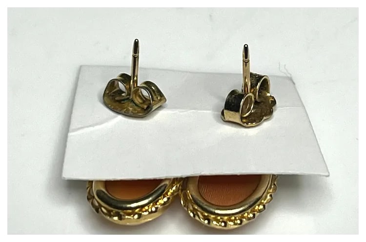 Vintage Gold Tone Costume Cameo Earrings - 4