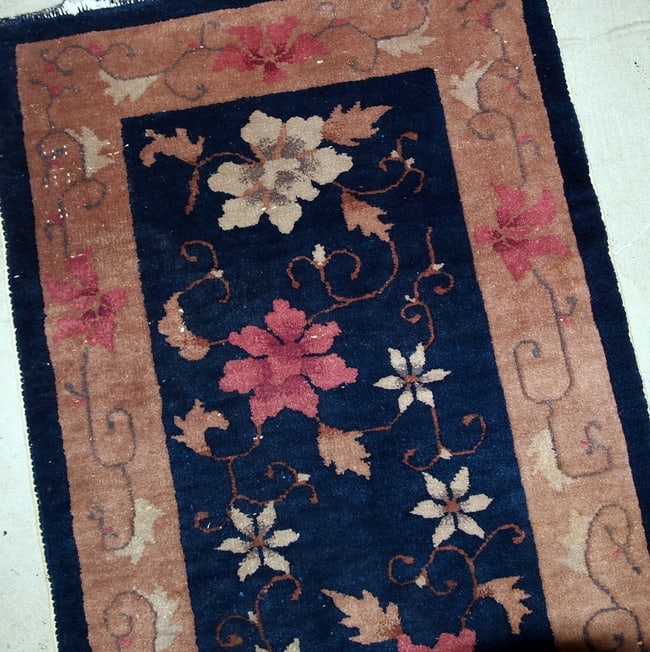 Handmade antique Art Deco Chinese rug 2' x 4.1' ( 61cm x 124cm ) 1920s - 4