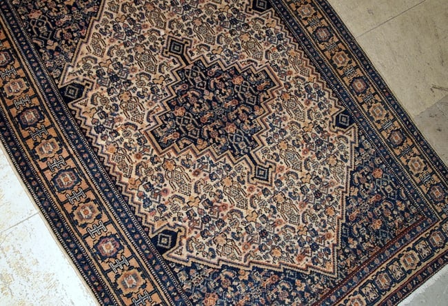 Handmade antique Persian Bibikabab rug 3.3' x 5.2' (100cm x 158cm) 1920s - 5
