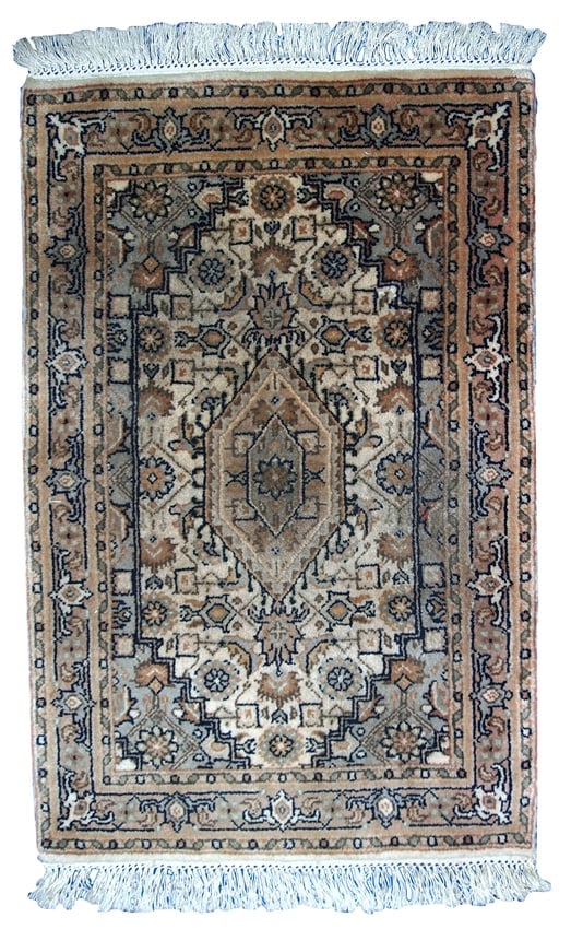 Handmade vintage Indo-Tabriz rug 1.9' x 2.9' (58cm x 89cm) 1970s: Title:Handmade vintage Indo-Tabriz rug 1.9' x 2.9' (58cm x 89cm) 1970s Origin:India Dimension:1.9' x 2.9' (58cm x 89cm) Materials:wool Year:1970s Description:Vintage handmade Indo-Tabriz rug in