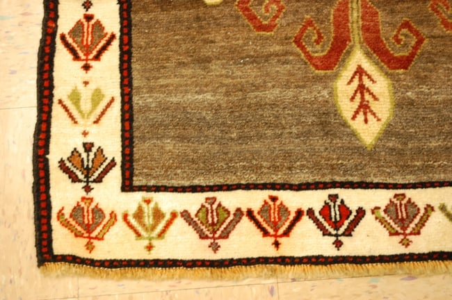 Persian SHIRAZ RUG 3'5" X 5'5" - 6