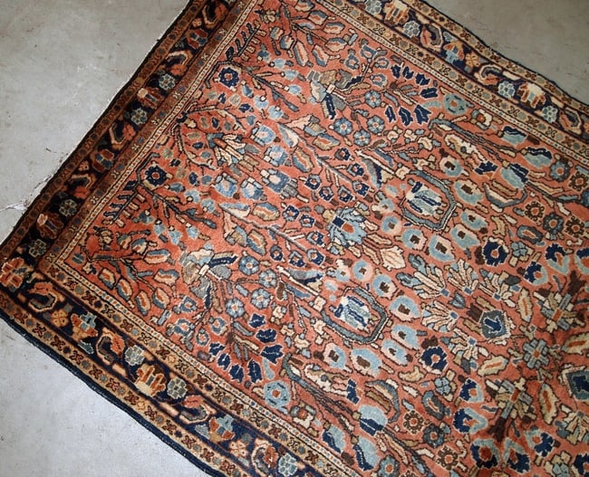 Handmade antique Persian Sarouk rug 3.4' x 5.4' (103cm x 164cm) 1920s - 3