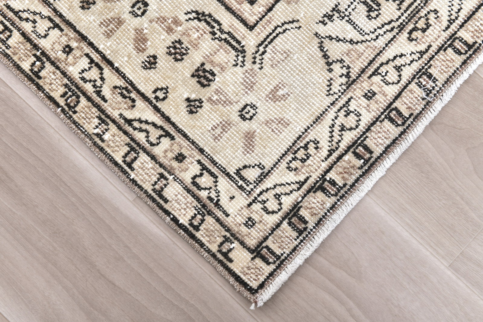6'7'' x 9'11'' Handmade Vintage Wool Rug - 242337 - 7