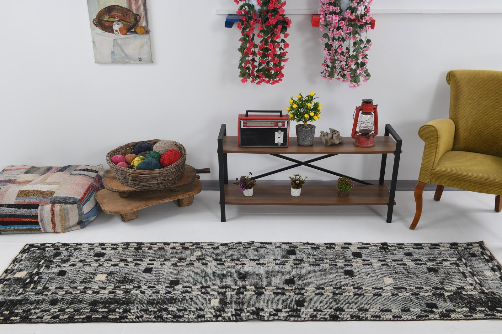 2'4'' x 9'4'' Handmade Vintage Wool Rug - 80256 - 3