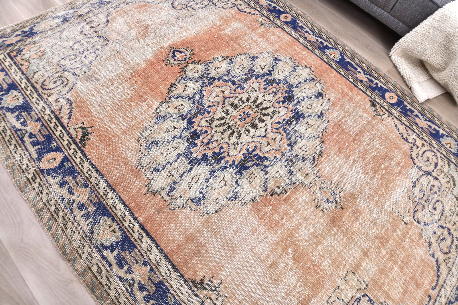 6'0'' x 8'4'' Turkish Vintage Runner Rug - 240935 - 4