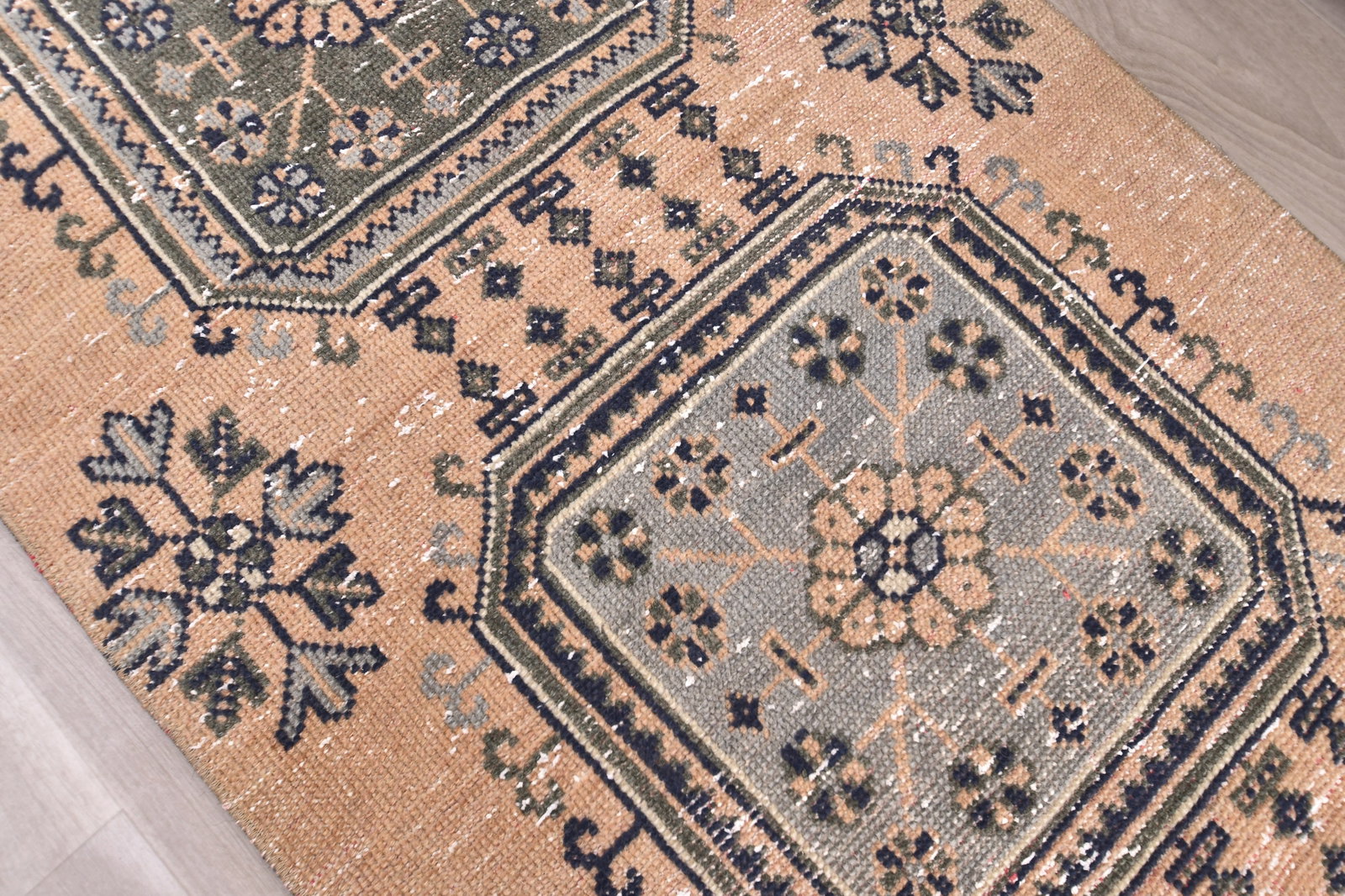 2'6'' x 11'8'' Turkish Vintage Runner Rug - 240926 - 4